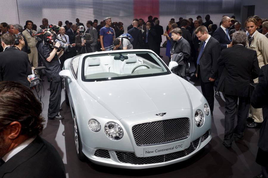  Bentley Continental GTC 2011 года  (фото 58 из 167)